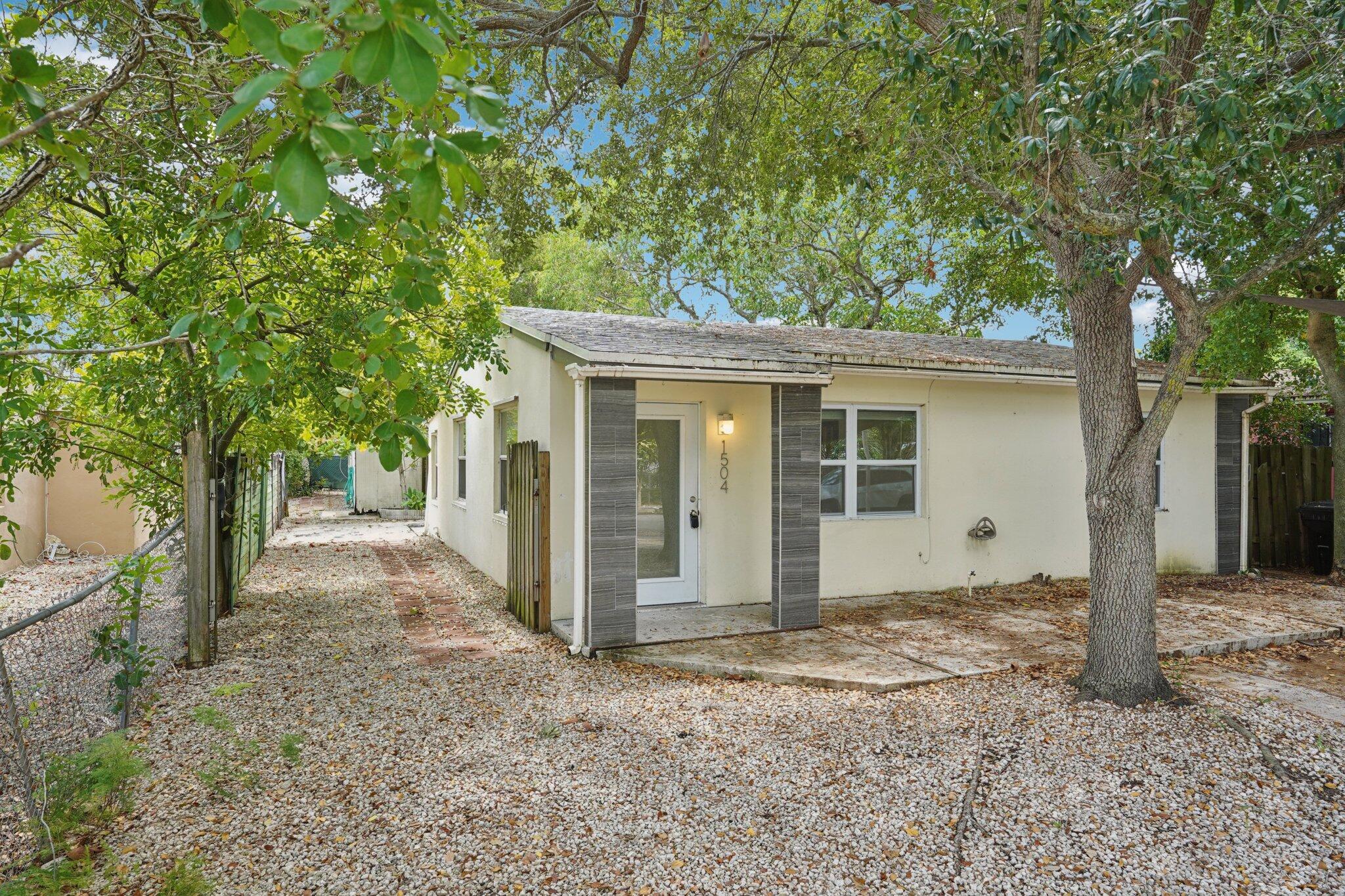 1504 NW 2nd Avenue