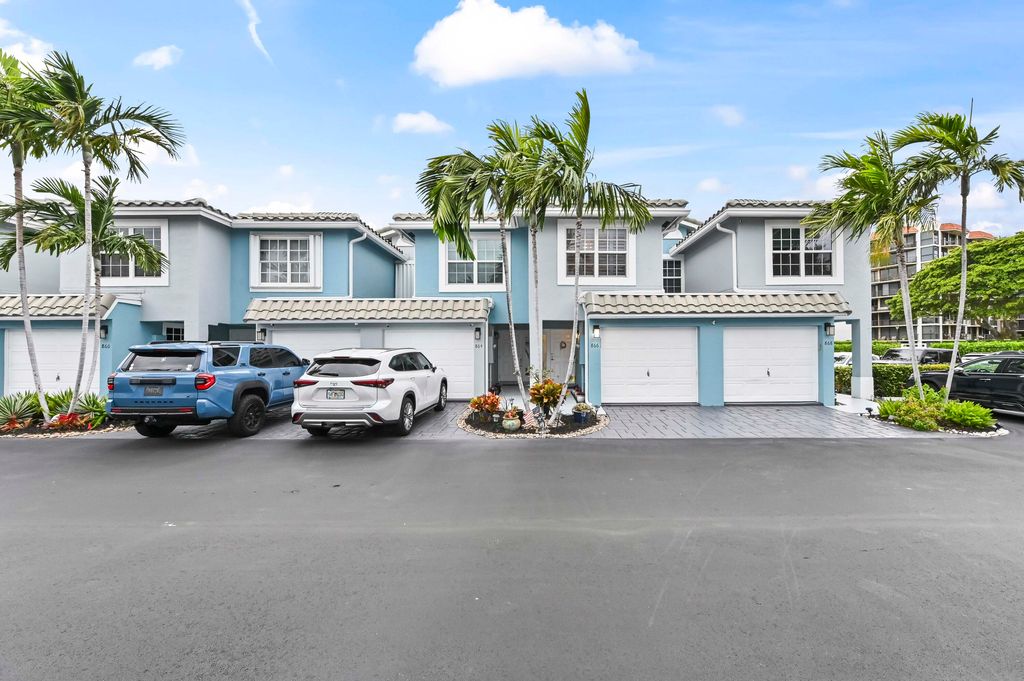 Photo of 866 E Jeffery Street, Boca Raton, FL 33487 (MLS # R11157162)