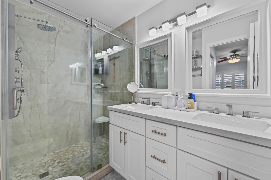 866 E Jeffery Street