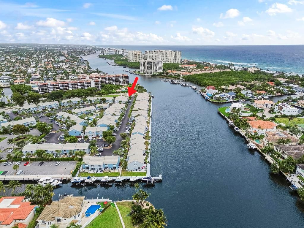 Photo of 866 E Jeffery Street, Boca Raton, FL 33487 (MLS # R11157162)