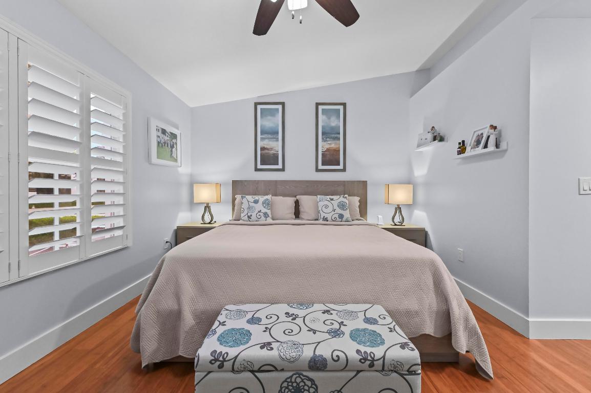 866 E Jeffery Street