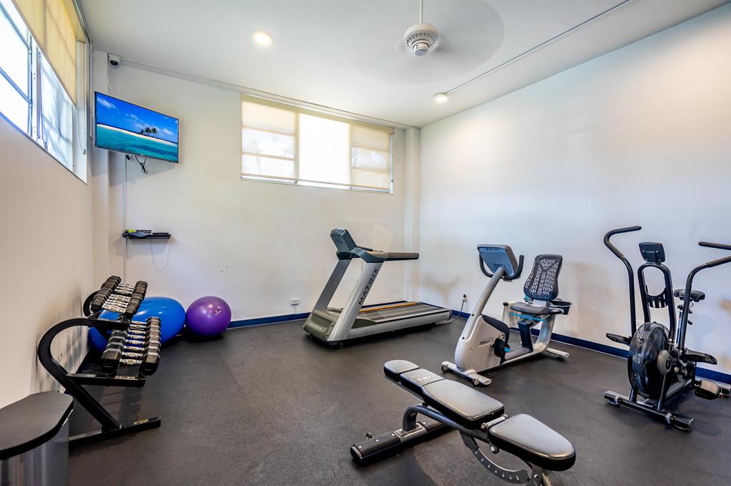 LA FONTANA APTS OF PALM BEACH INC - Residential