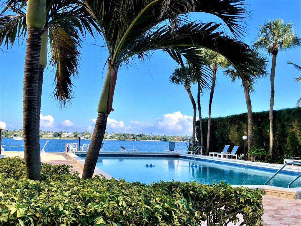 LA FONTANA APTS OF PALM BEACH INC - Residential