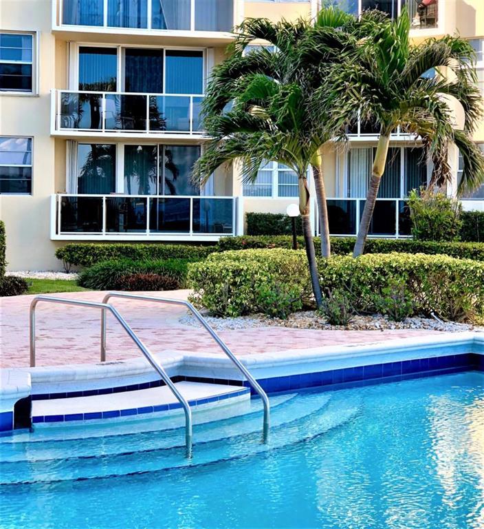 LA FONTANA APTS OF PALM BEACH INC - Residential