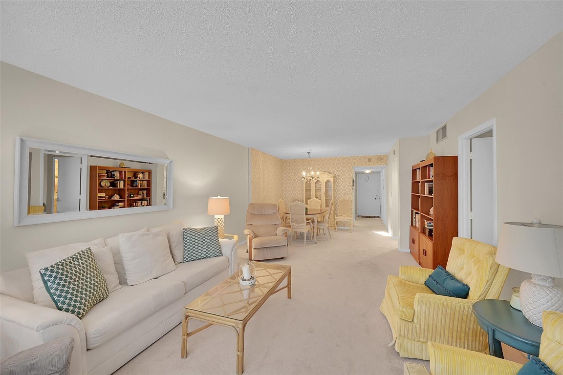 555 NW 4th Avenue 4190