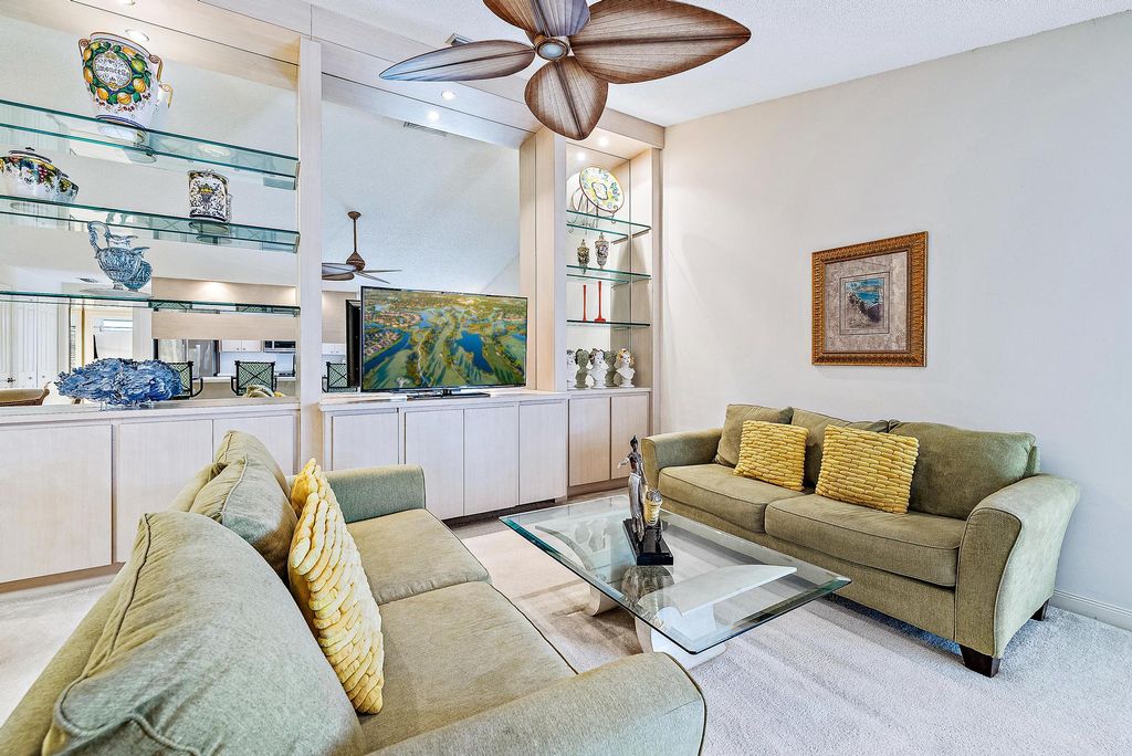 Photo of 5203 Red Oak Court, Palm Beach Gardens, FL 33410 (MLS # R10949112)