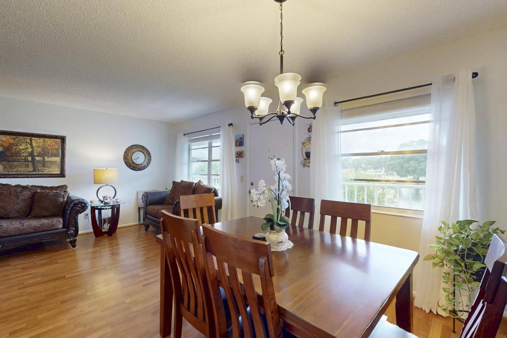 VISTA ST LUCIE - Residential