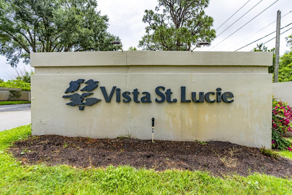 VISTA ST LUCIE - Residential