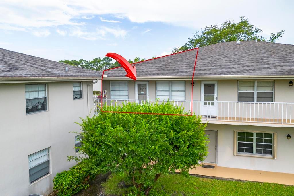 Photo of 3 Lake Vista Trail #203, Port Saint Lucie, FL 34952 (MLS # B26031019)