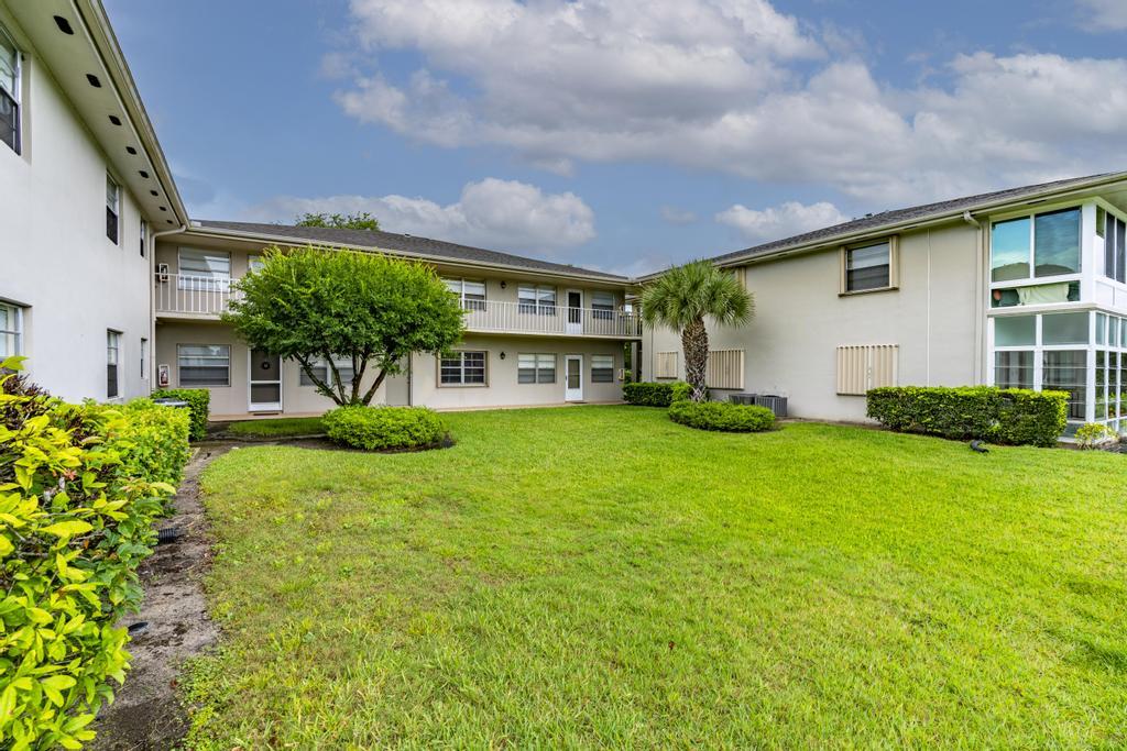 VISTA ST LUCIE - Residential
