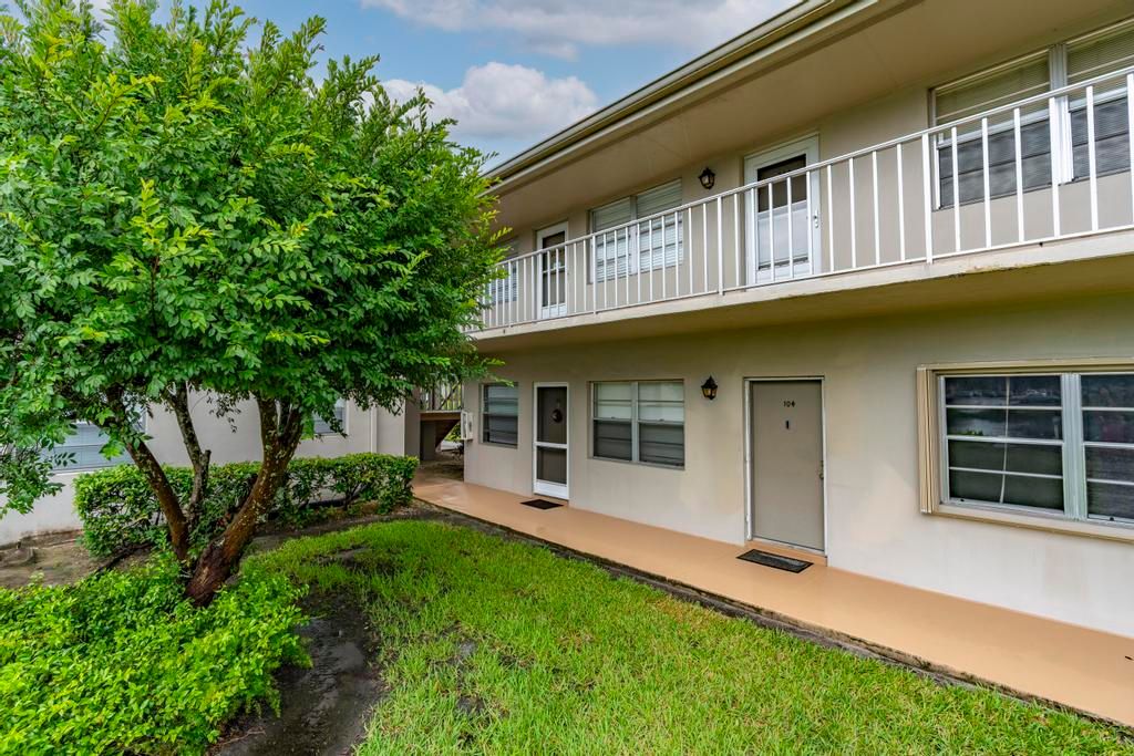 Photo of 3 Lake Vista Trail #203, Port Saint Lucie, FL 34952 (MLS # B26031019)