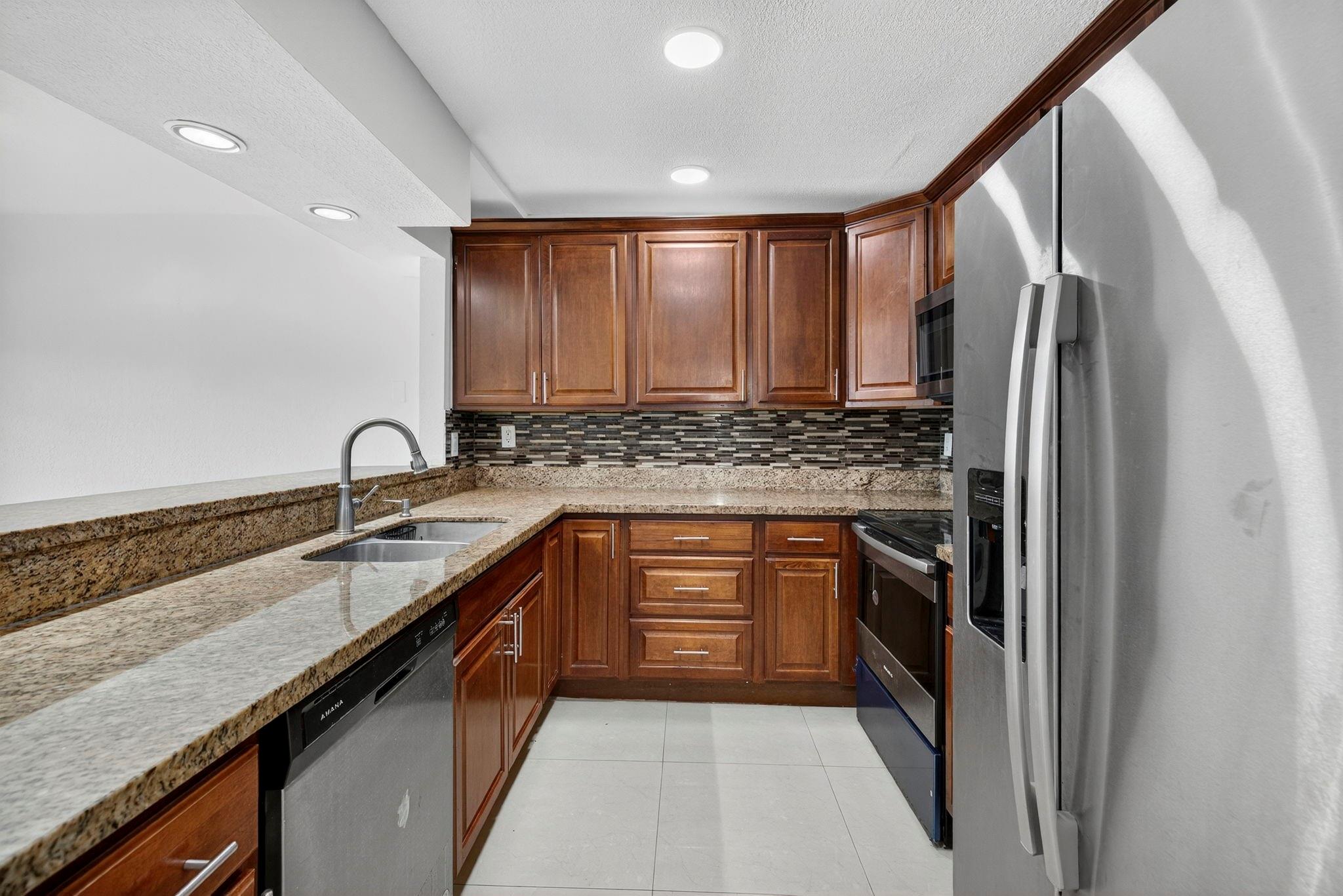 Greenbrier Dev Add 1 - Residential Lease