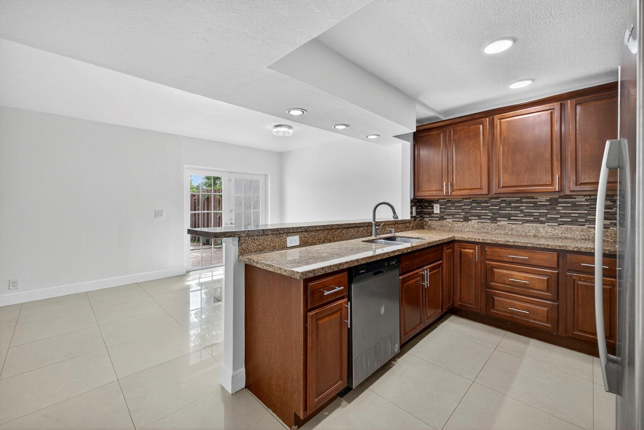 Greenbrier Dev Add 1 - Residential Lease