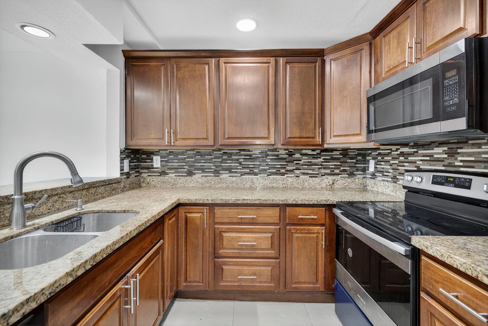 Greenbrier Dev Add 1 - Residential Lease