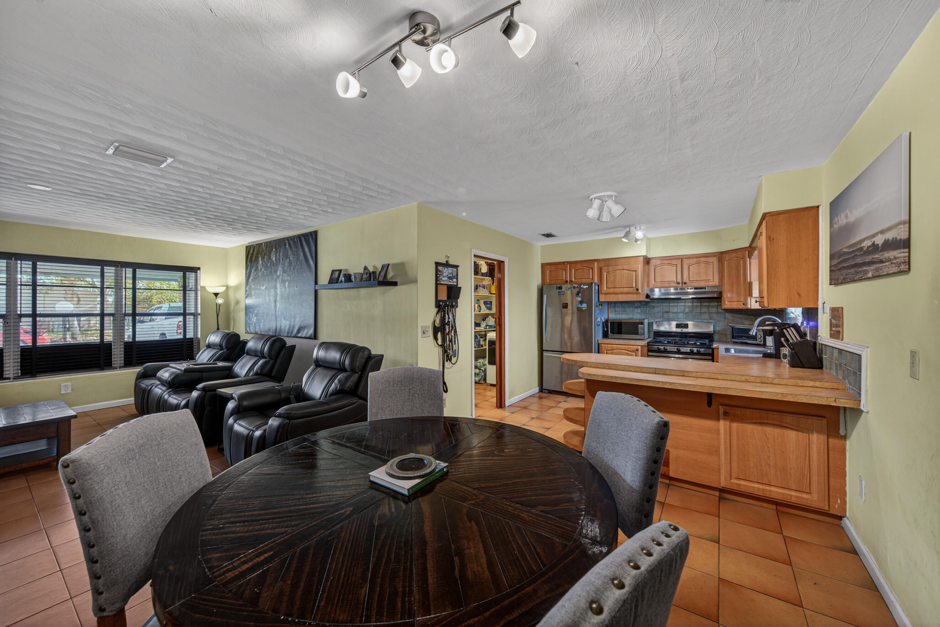 Cresthaven - Residential