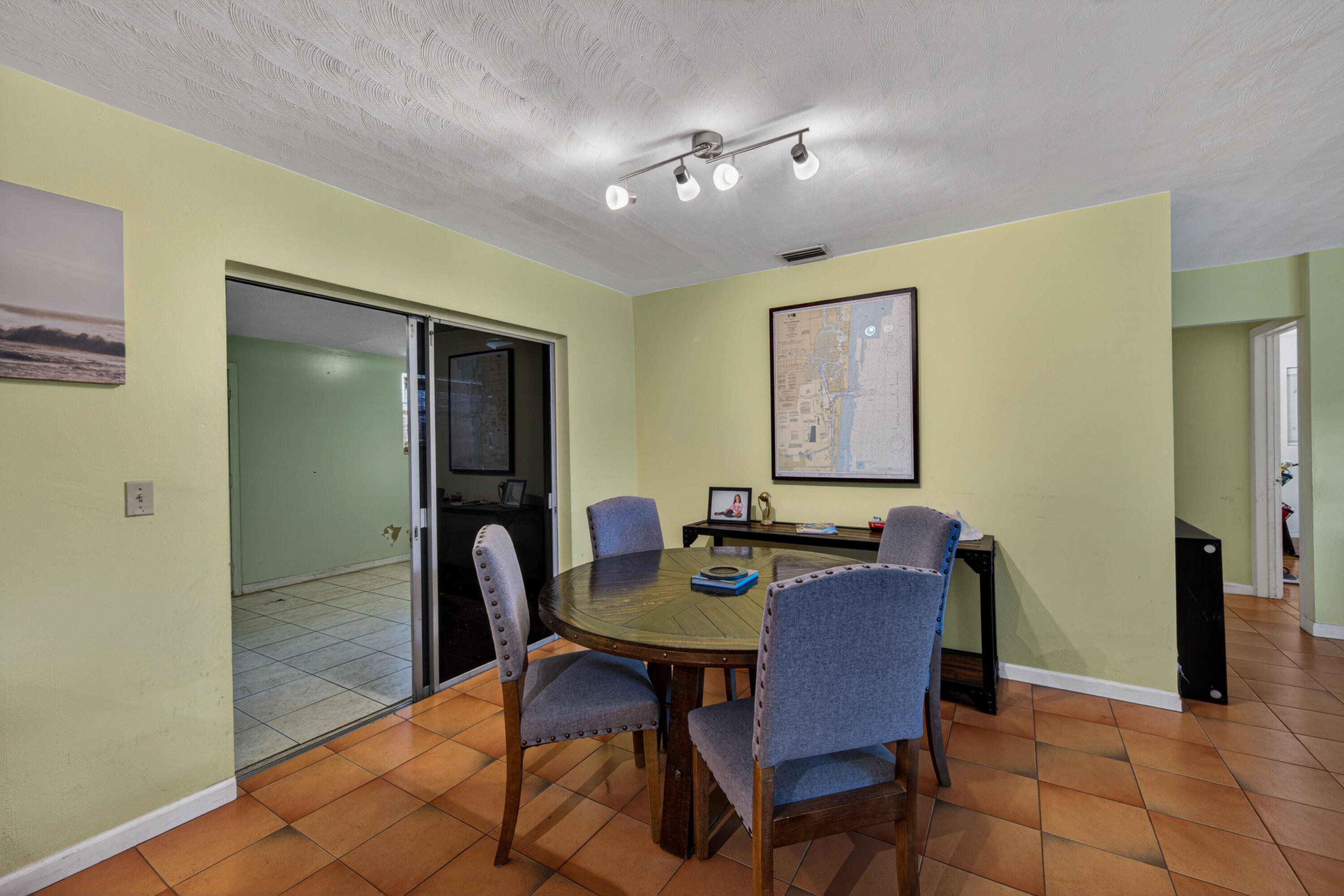 Cresthaven - Residential