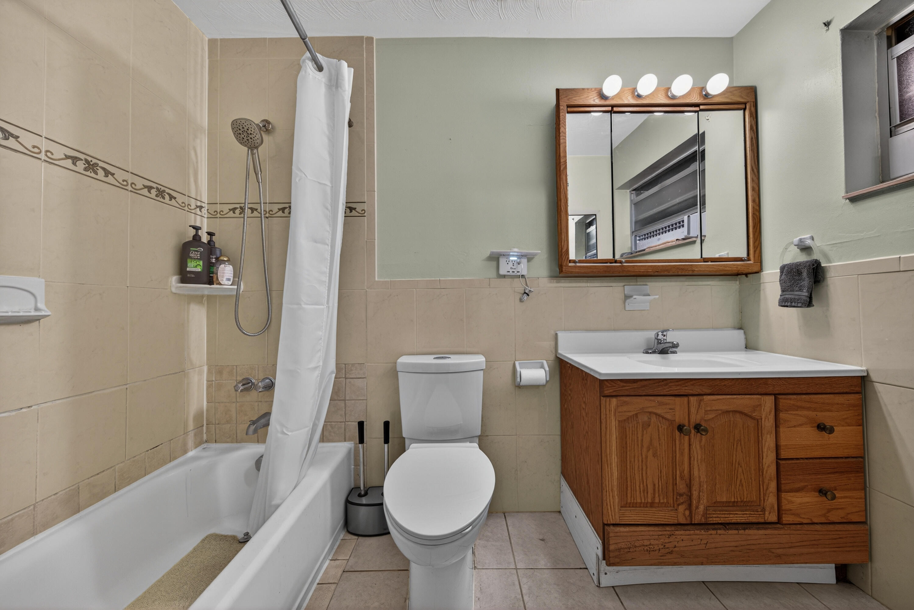 Cresthaven - Residential