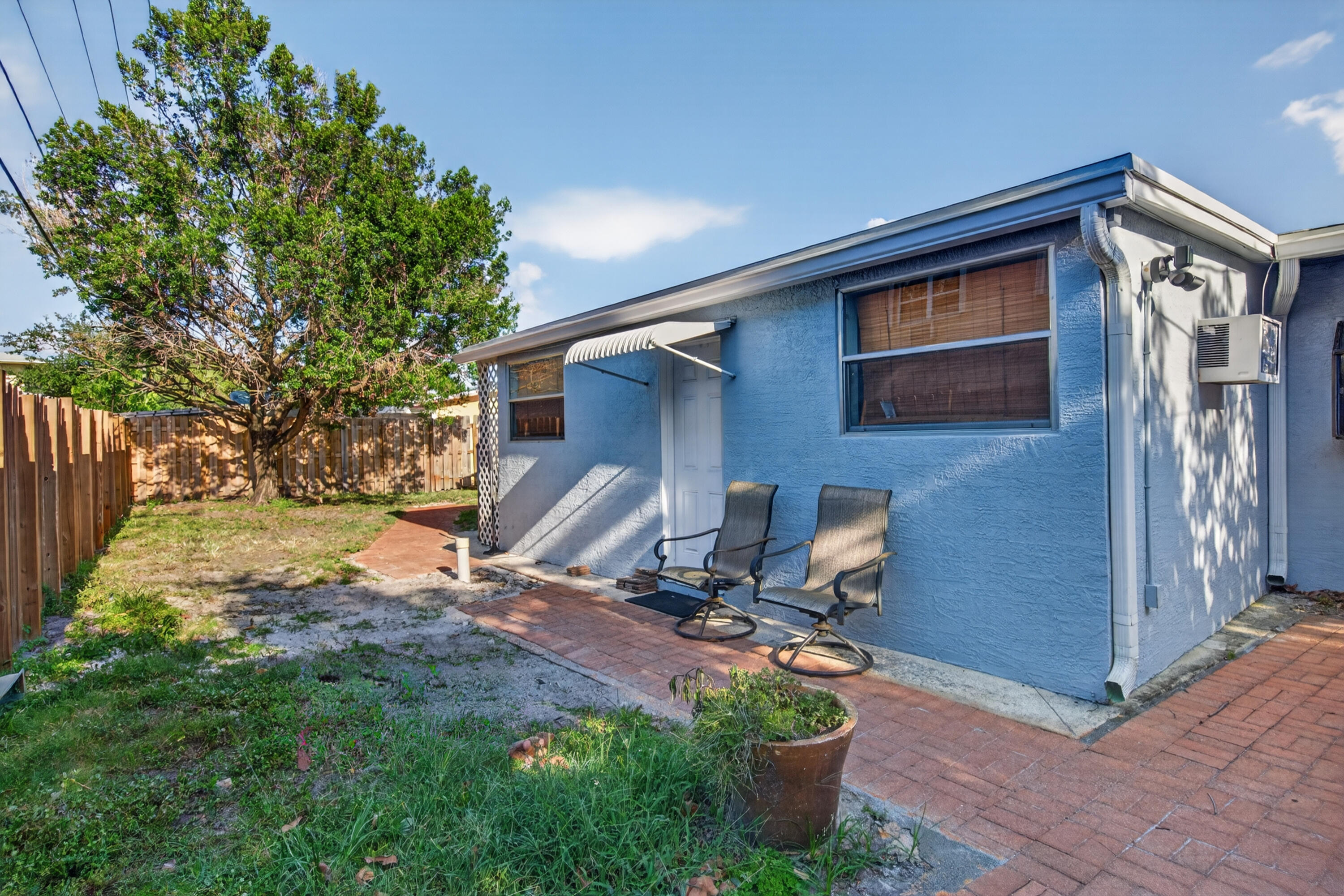 Cresthaven - Residential