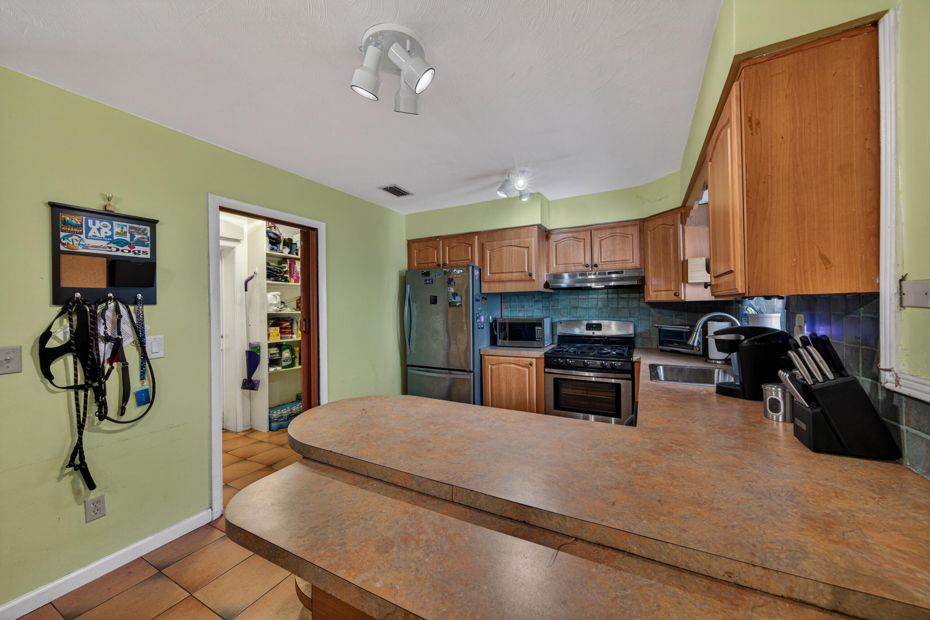 Cresthaven - Residential