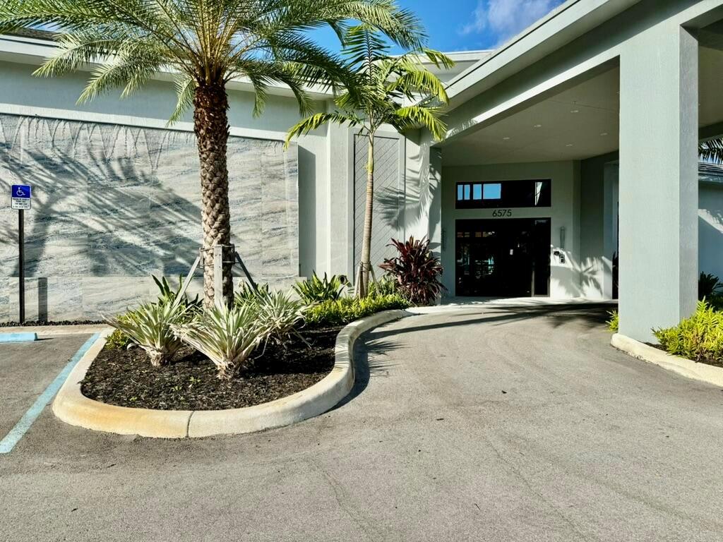 VILLAGES OF ORIOLE DEAUVILLE CONDO - Residential Lease