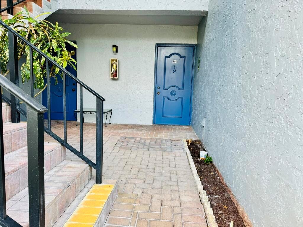 VILLAGES OF ORIOLE DEAUVILLE CONDO - Residential Lease