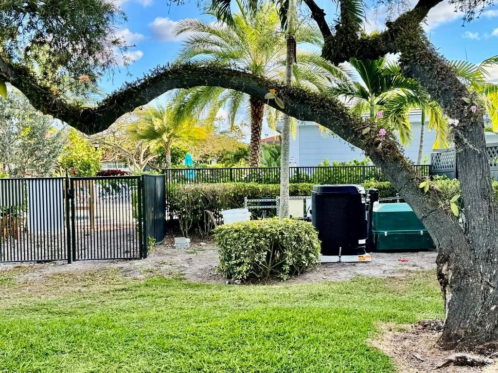 VILLAGES OF ORIOLE DEAUVILLE CONDO - Residential Lease