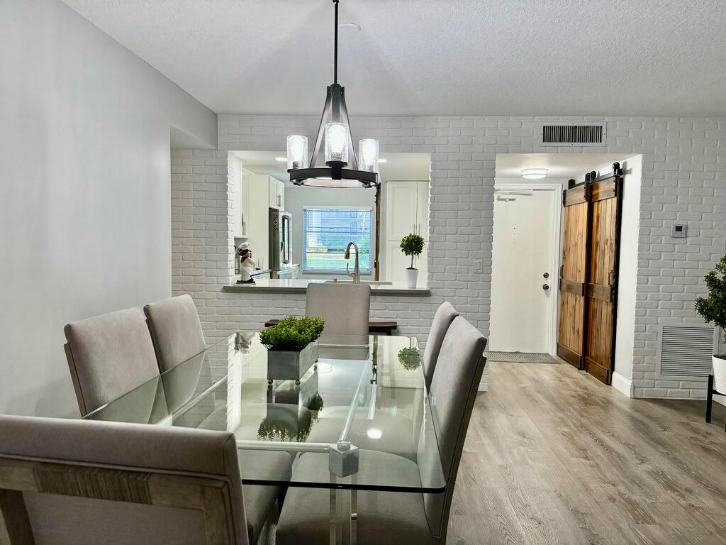 VILLAGES OF ORIOLE DEAUVILLE CONDO - Residential Lease