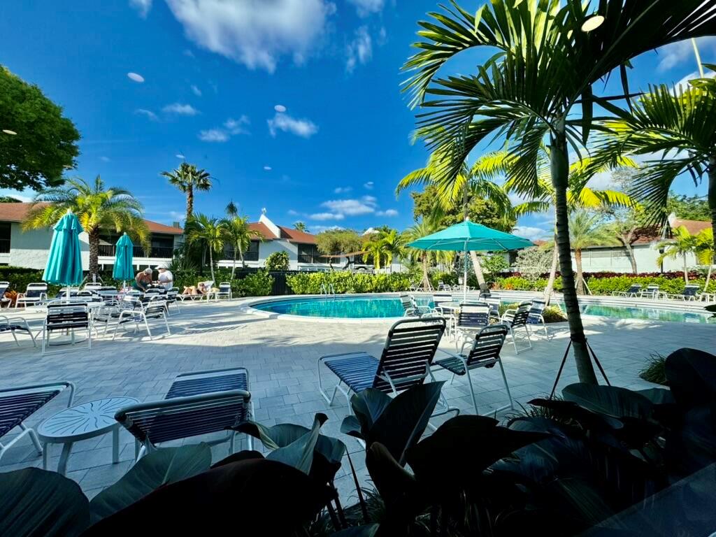 VILLAGES OF ORIOLE DEAUVILLE CONDO - Residential Lease