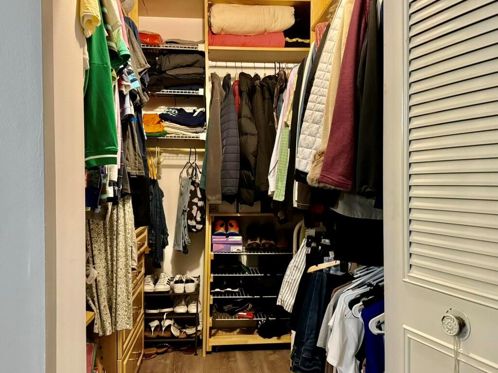 VILLAGES OF ORIOLE DEAUVILLE CONDO - Residential Lease