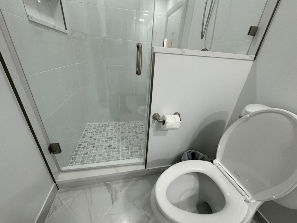 VILLAGES OF ORIOLE DEAUVILLE CONDO - Residential Lease