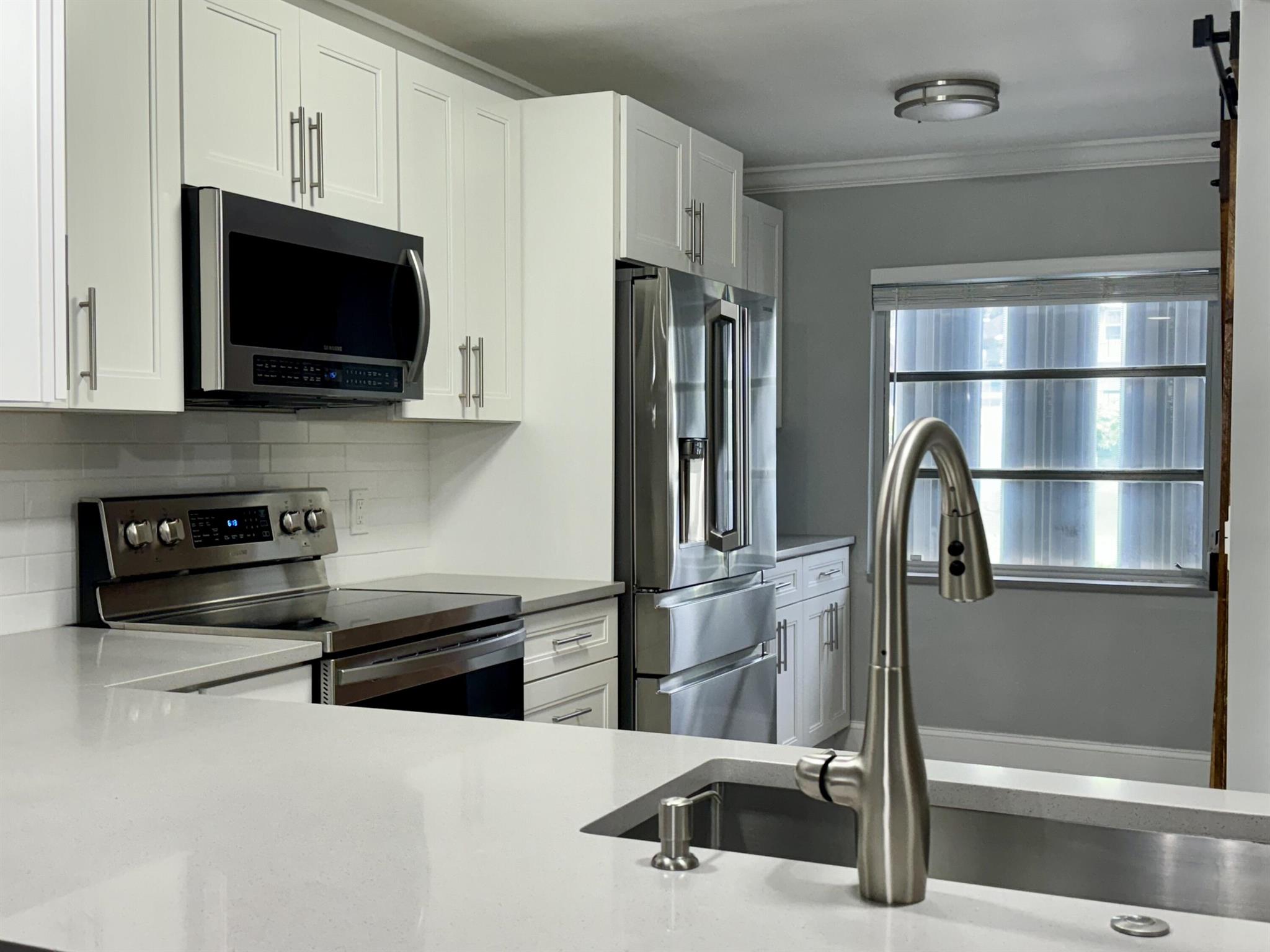 VILLAGES OF ORIOLE DEAUVILLE CONDO - Residential Lease