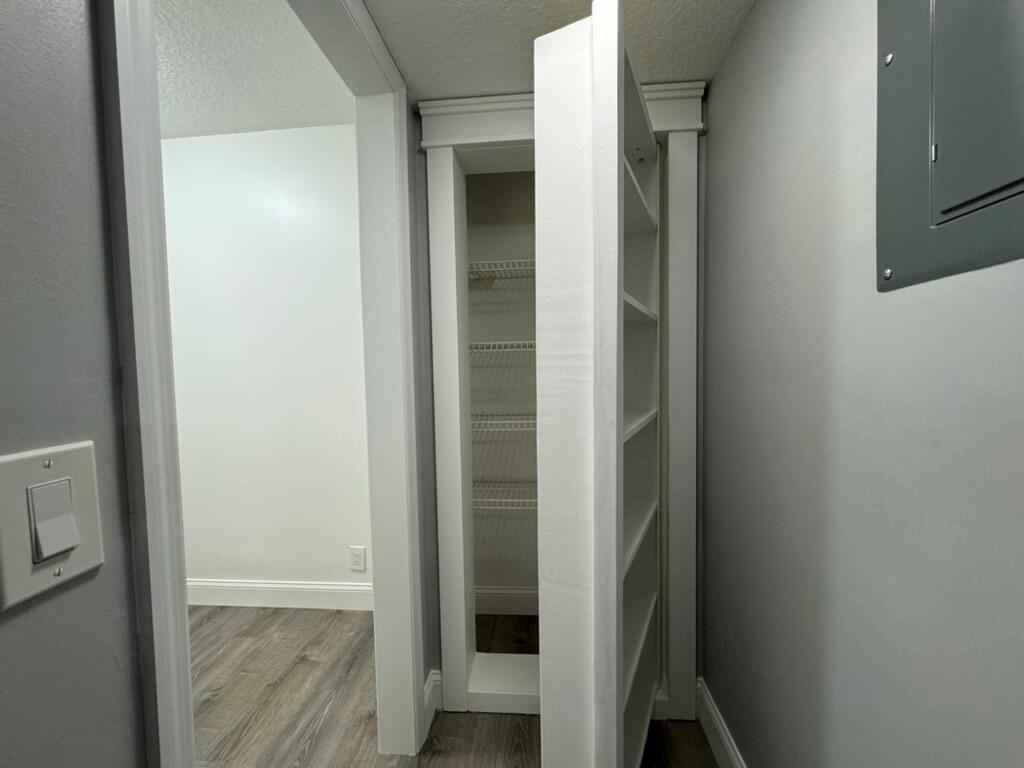 VILLAGES OF ORIOLE DEAUVILLE CONDO - Residential Lease