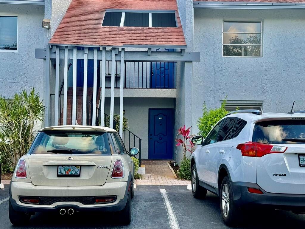 VILLAGES OF ORIOLE DEAUVILLE CONDO - Residential Lease