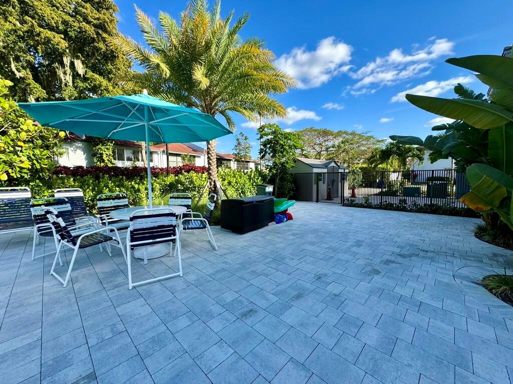 VILLAGES OF ORIOLE DEAUVILLE CONDO - Residential Lease