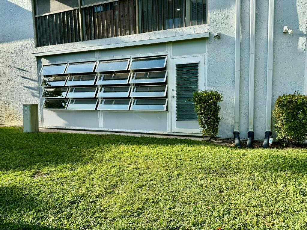 VILLAGES OF ORIOLE DEAUVILLE CONDO - Residential Lease