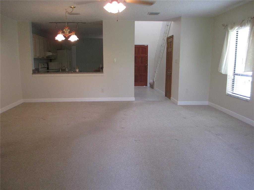 BANYAN LAKES - Residential