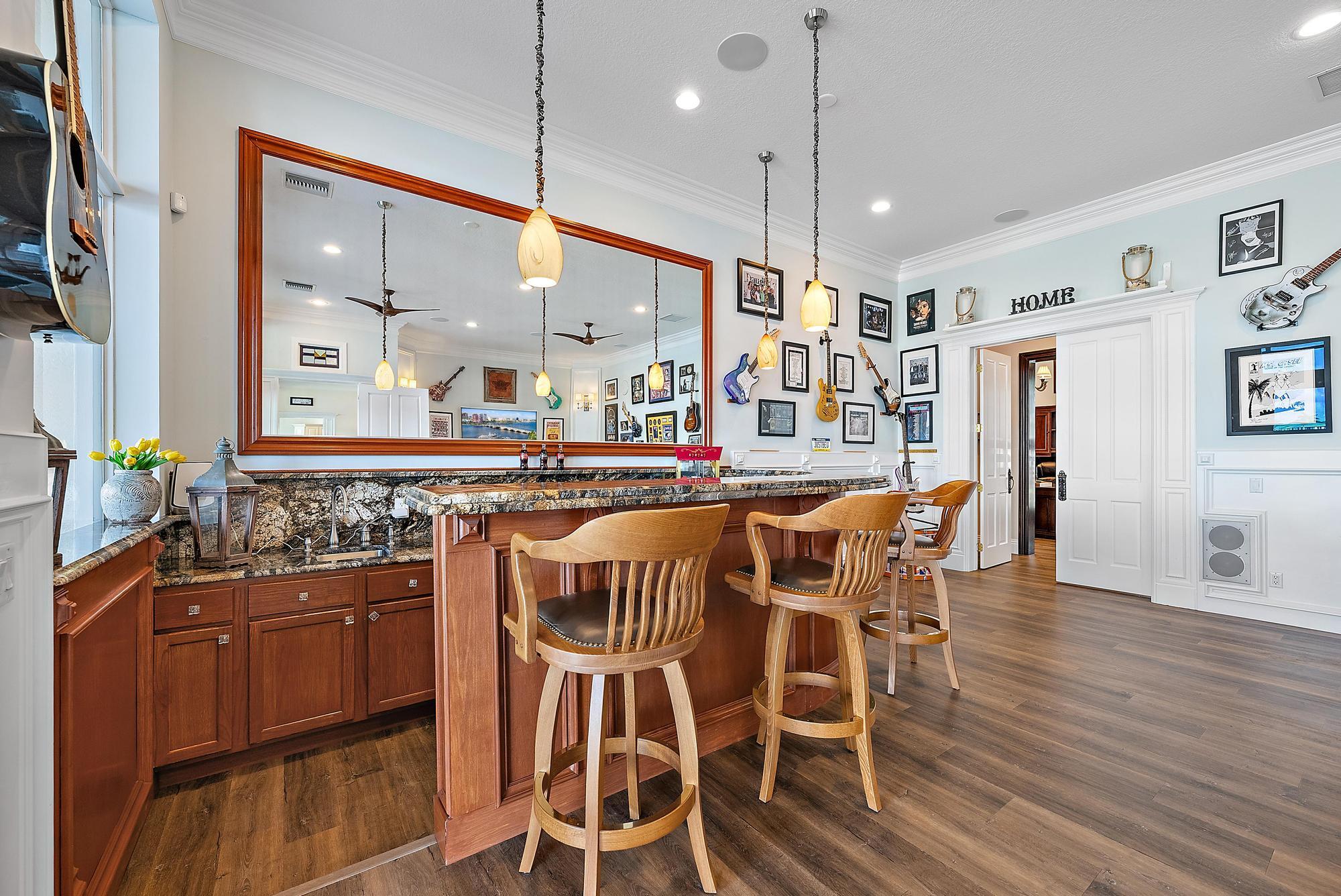 PALM POINT - Residential