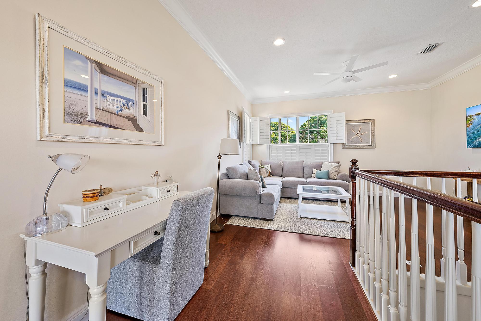 PALM POINT - Residential