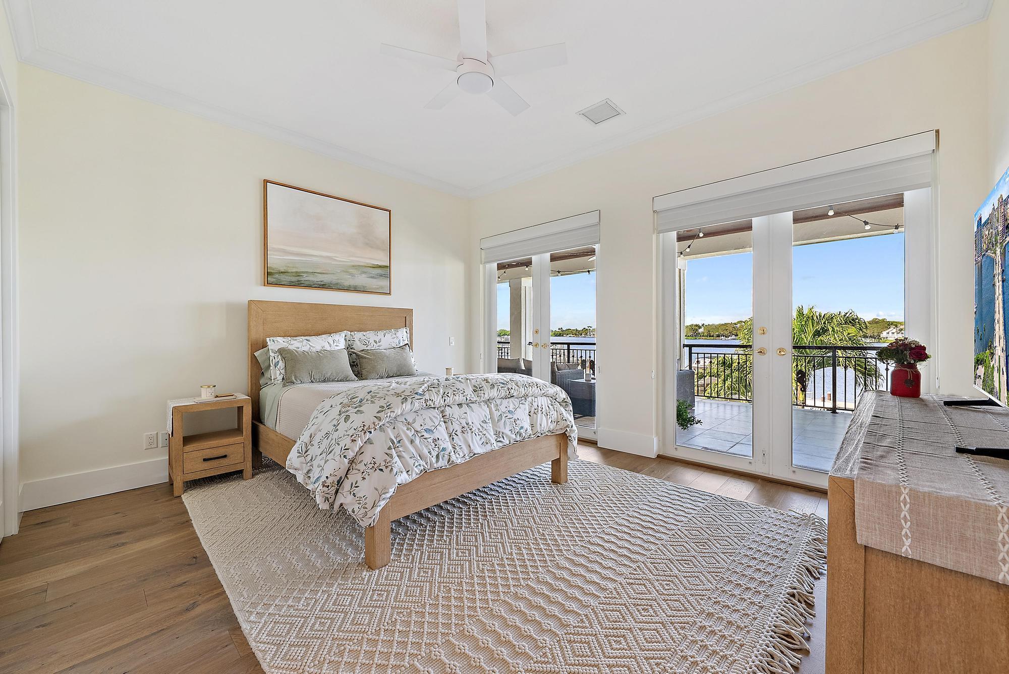 PALM POINT - Residential