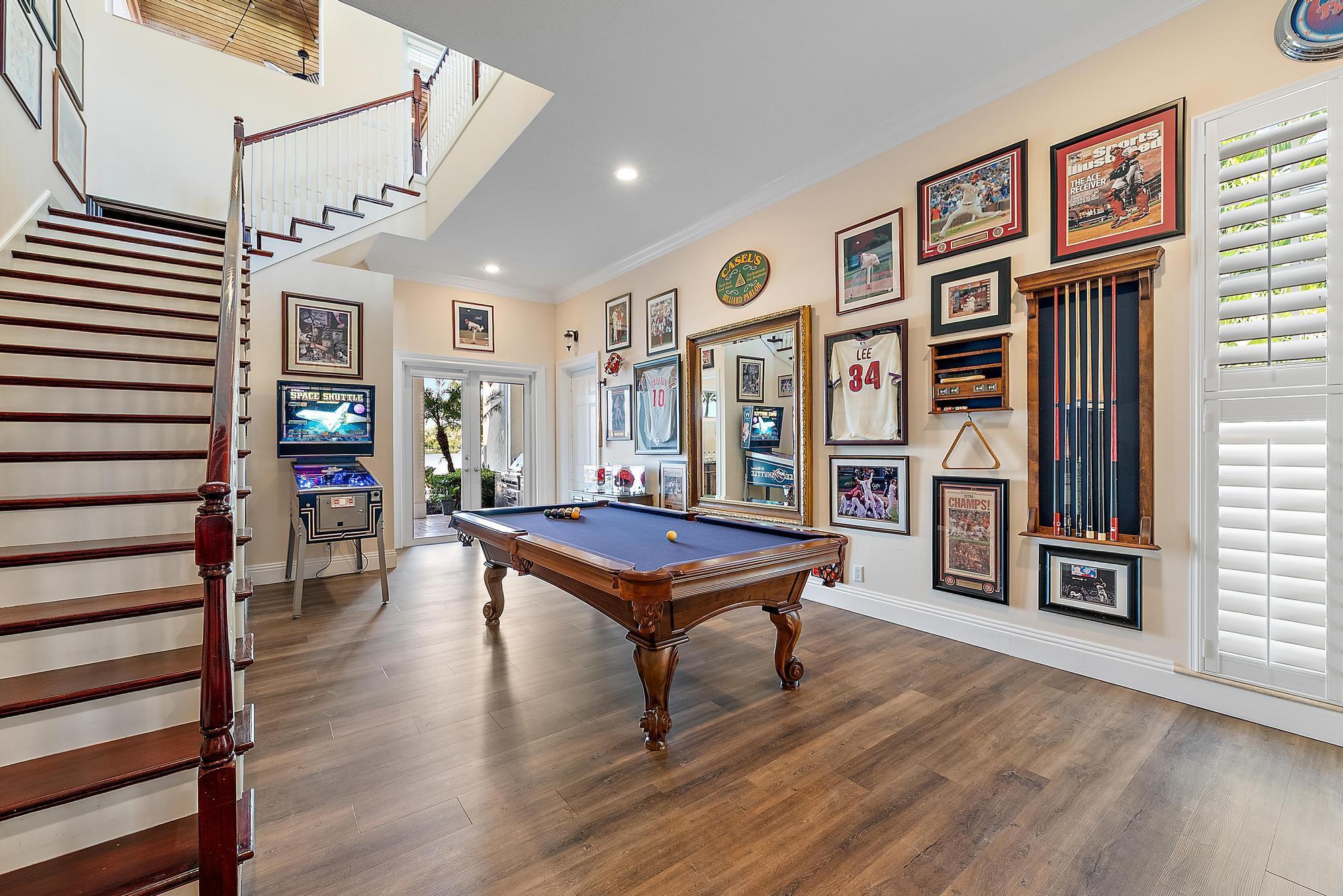 PALM POINT - Residential