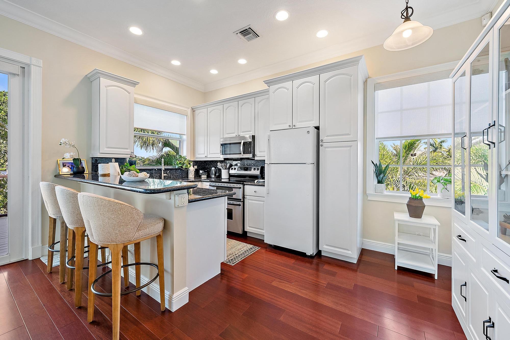 PALM POINT - Residential