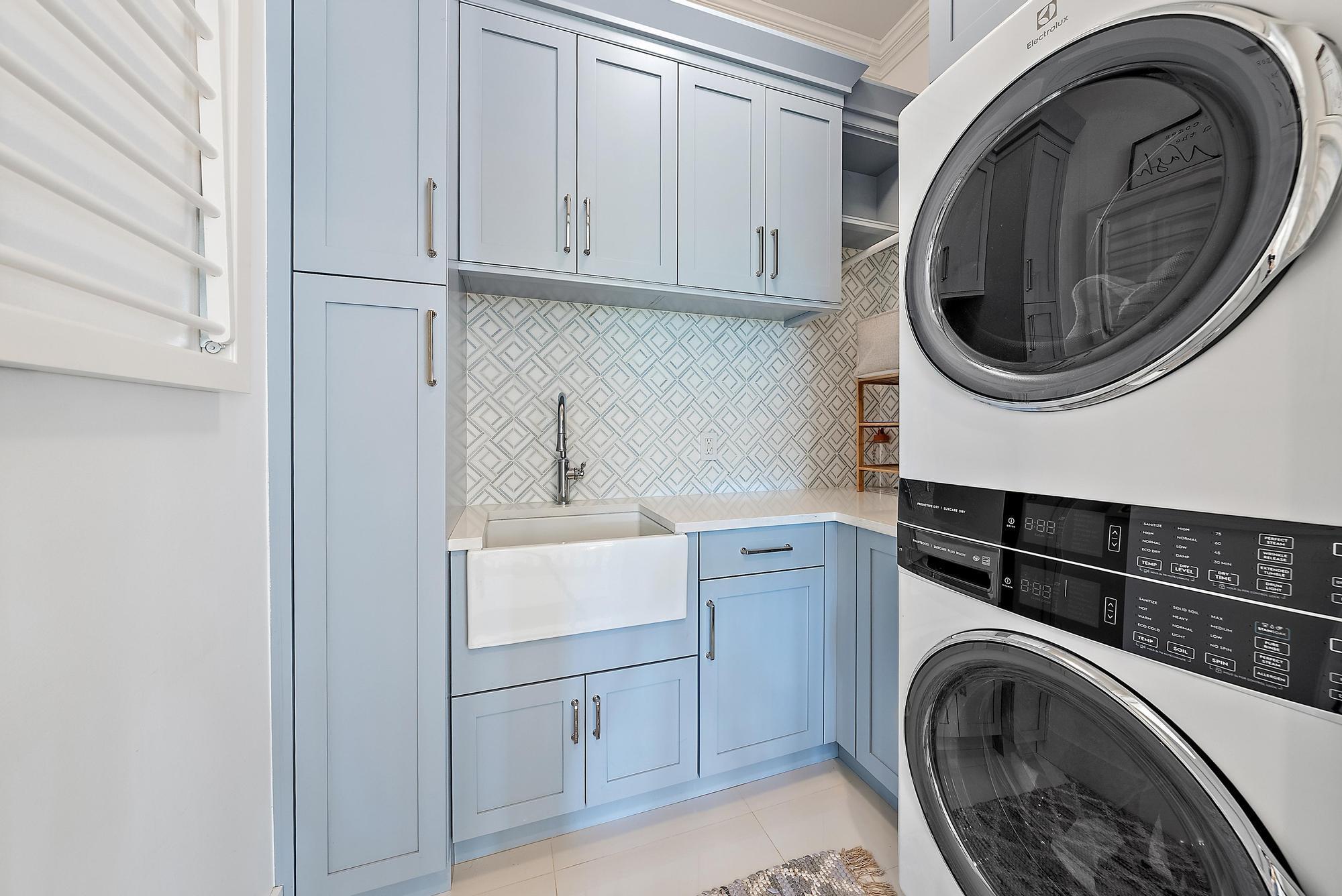 PALM POINT - Residential