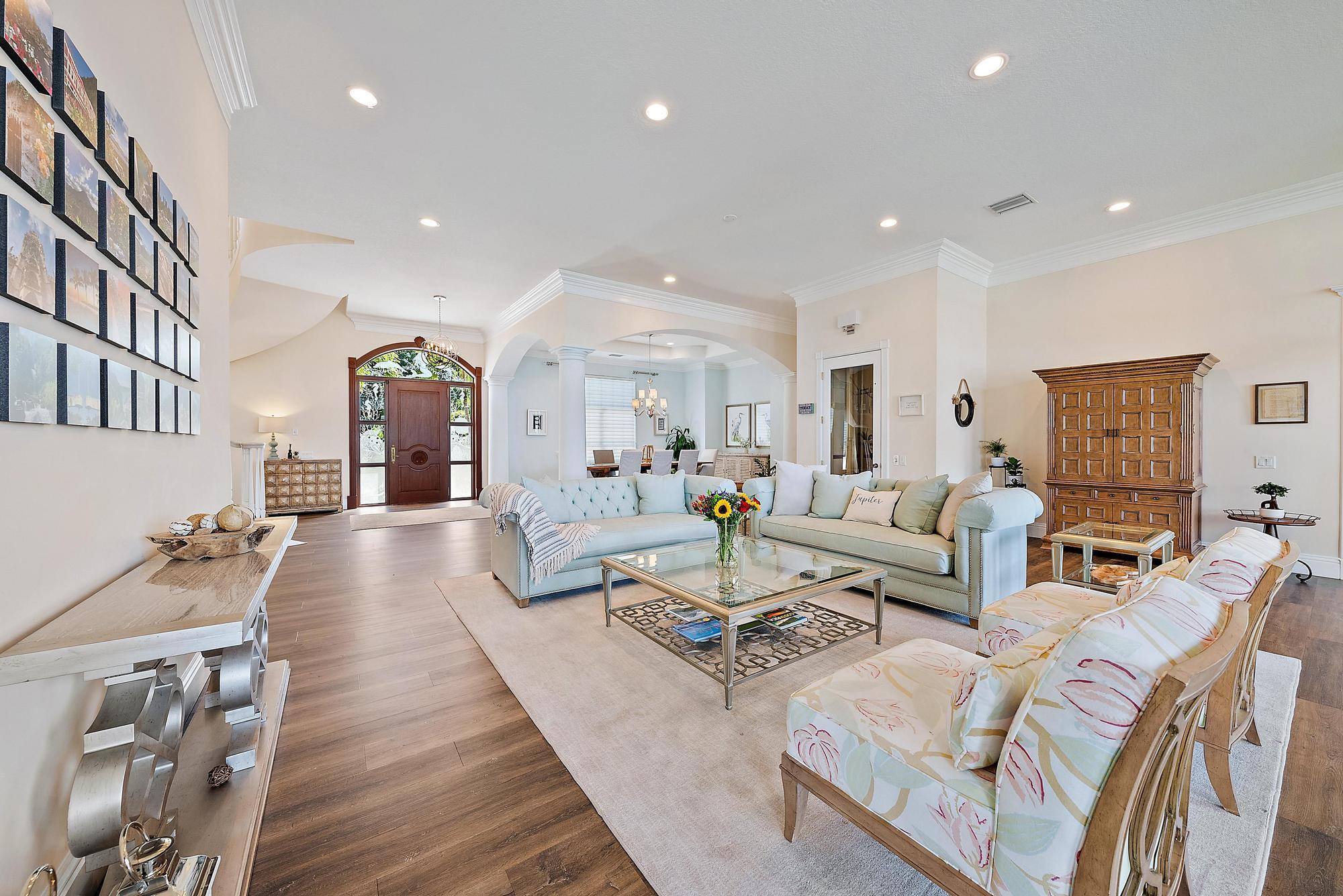 PALM POINT - Residential