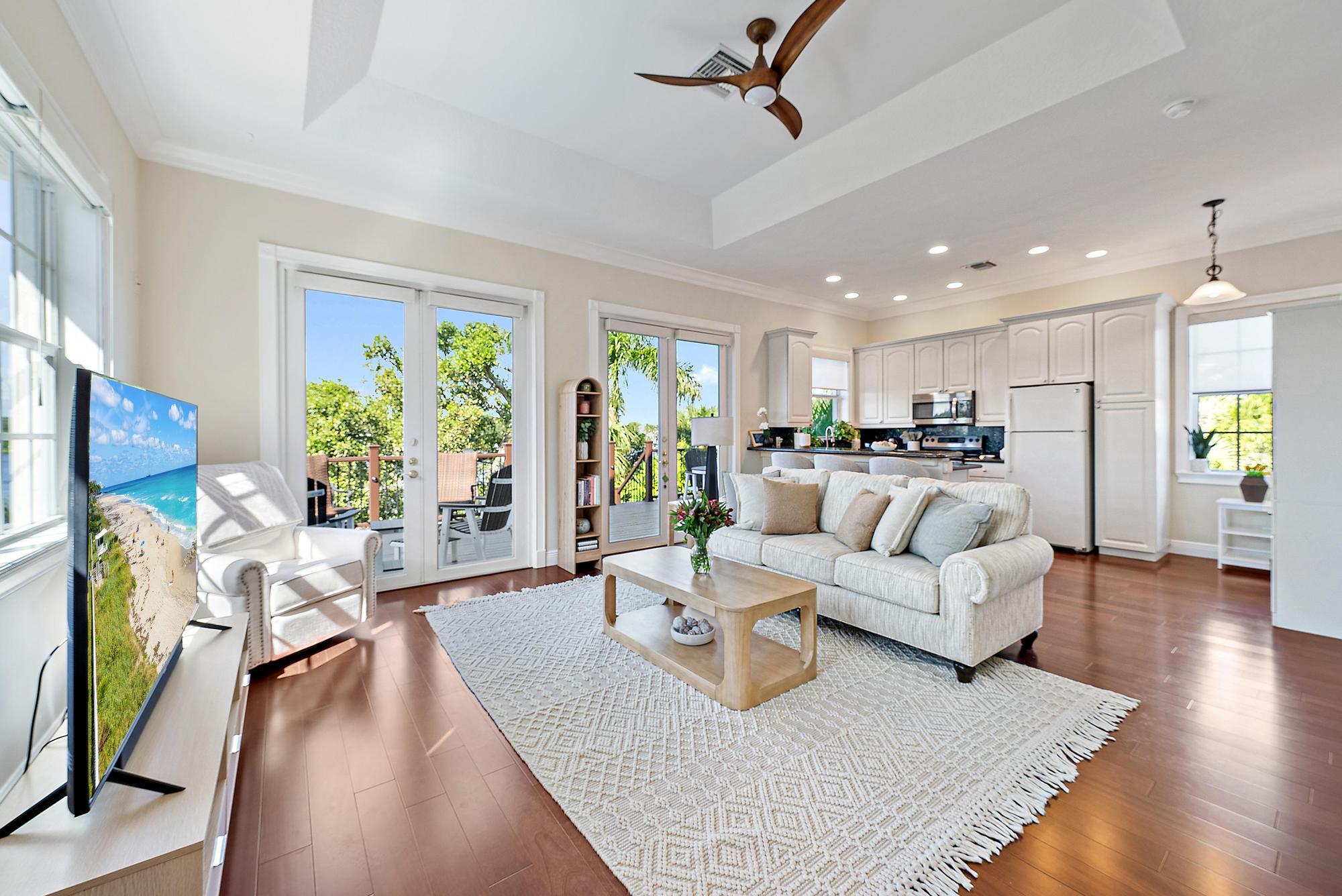 PALM POINT - Residential