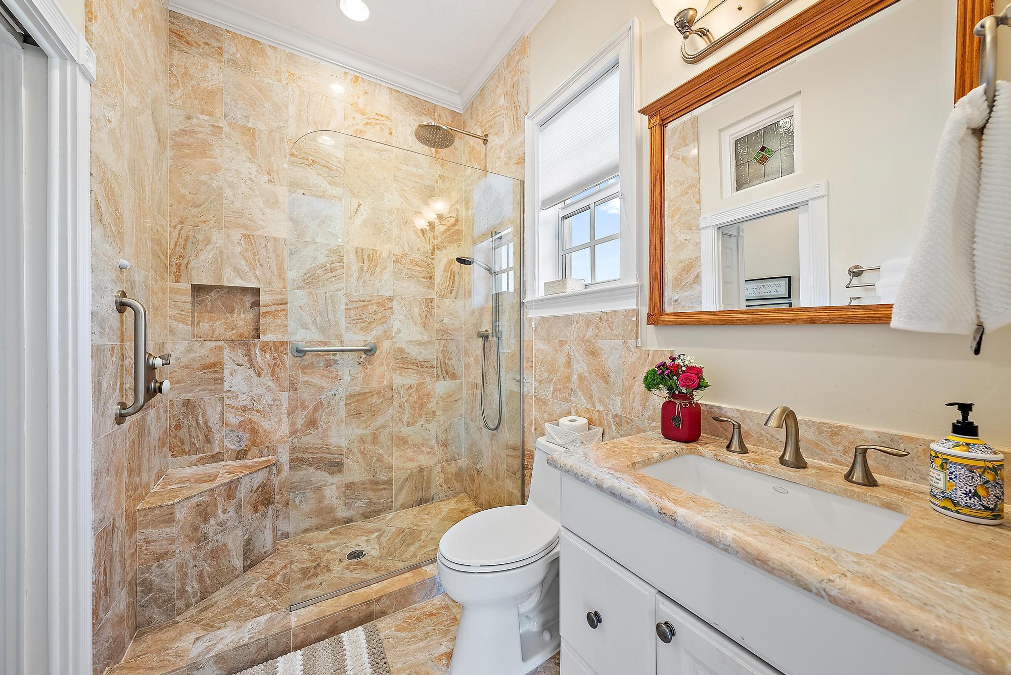 PALM POINT - Residential