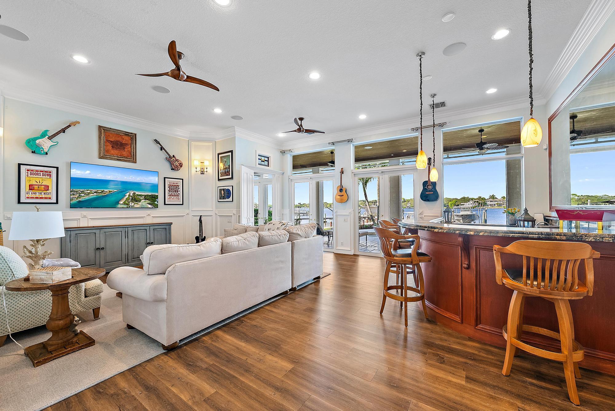 PALM POINT - Residential