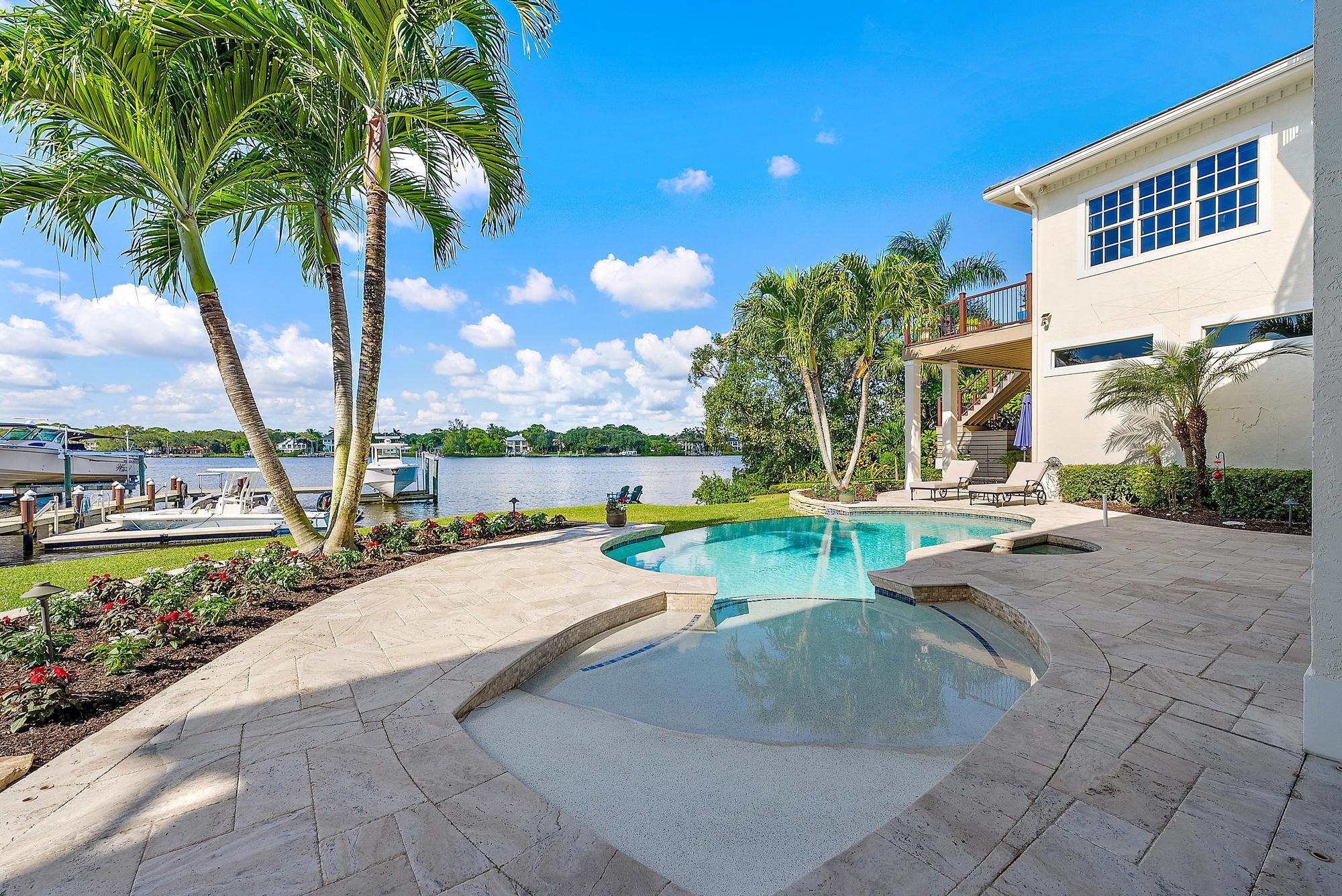 PALM POINT - Residential