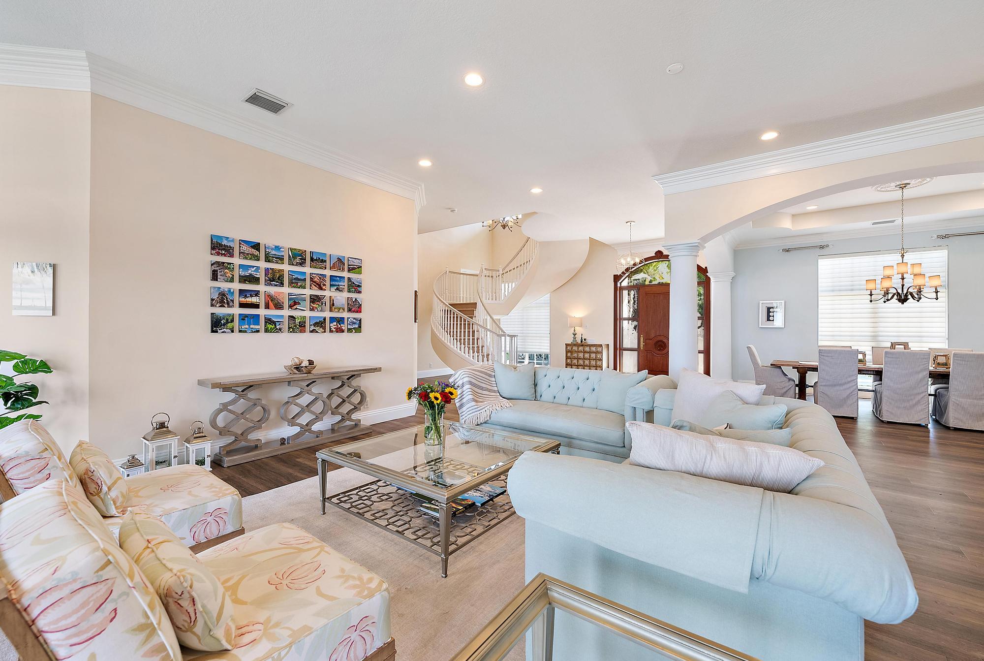 PALM POINT - Residential