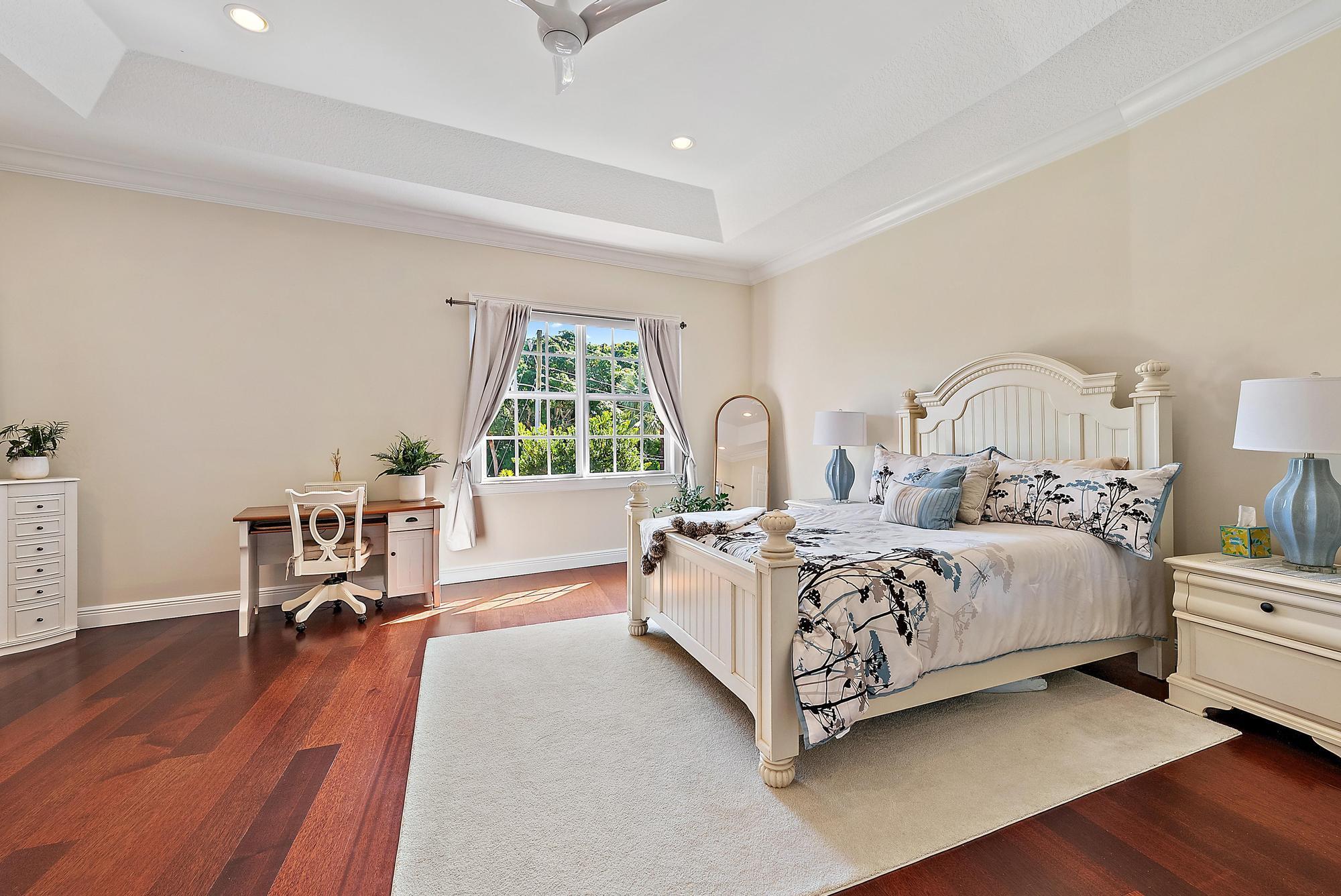 PALM POINT - Residential