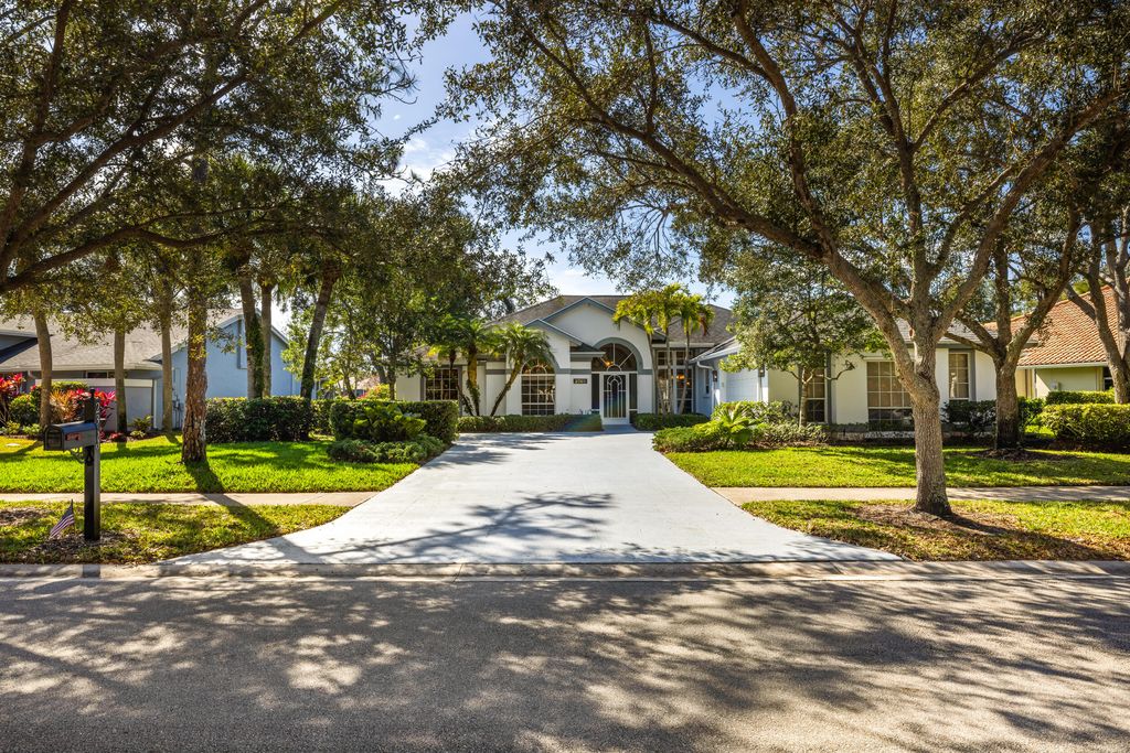 Photo of 2368 SW Danforth Circle, Palm City, FL 34990 (MLS # R11162047)